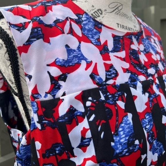 Peter Pilotto Bright Colored Sleeveless Dress with Ruffled Hem - Picture 4 of 14